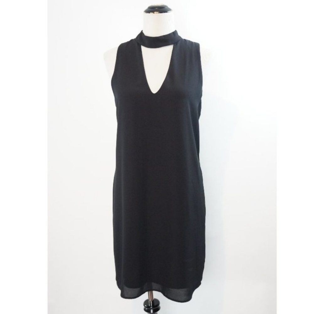 Elegant Black Sleeveless V-Neck Sheath Dress​​